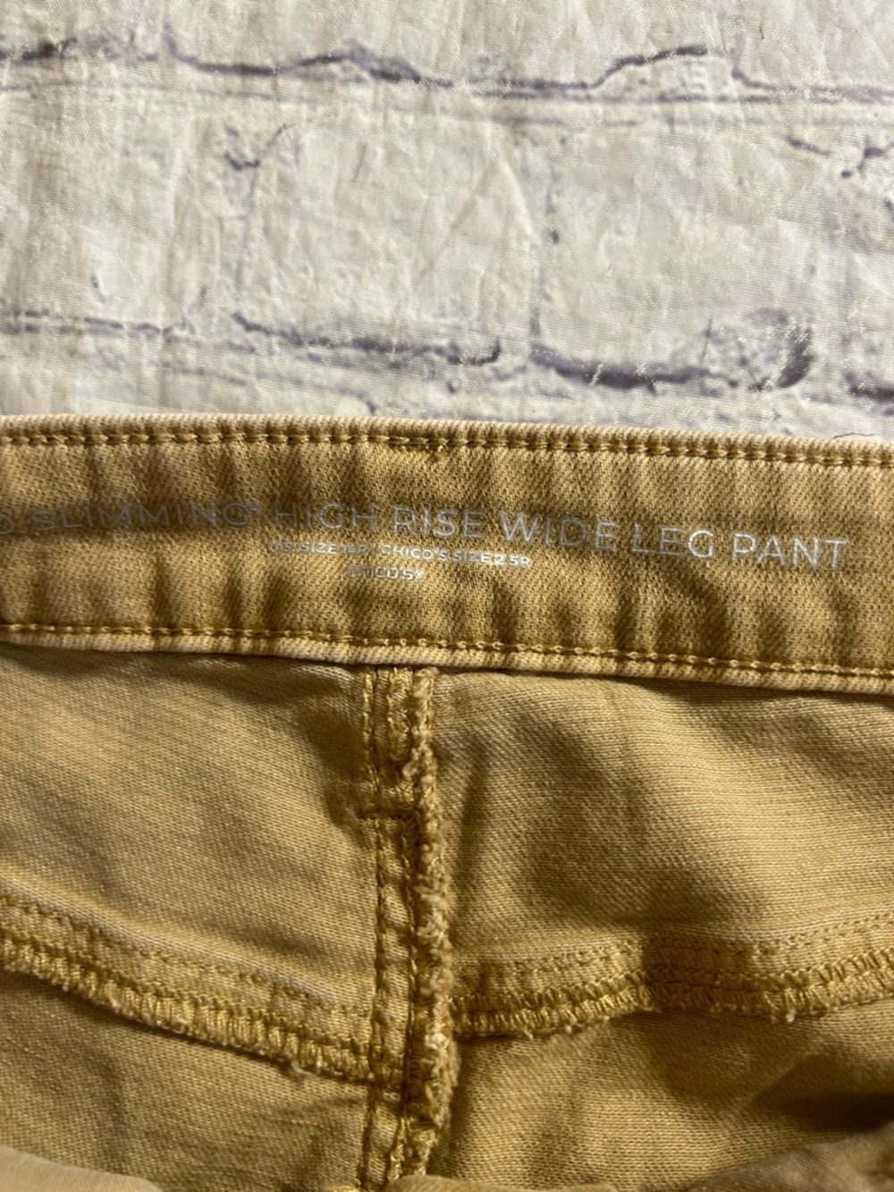 CHICO’S EMBROIDERED HIGH-RISE WIDE LEG JEANS BOHEMIAN FLORAL TAN COLOR SIZE 14R - Picture 5 of 15
